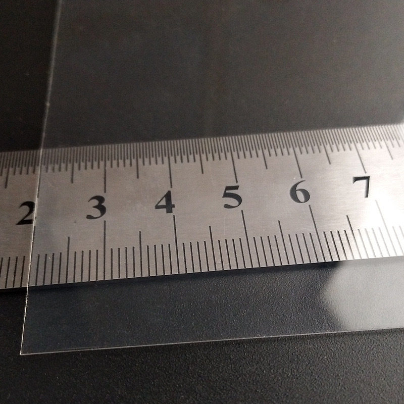 Rollo de película FEP transparente, de espesor 13 500 μm, resistente a los productos químicos, resistente al calor hasta 205 °C, excelente aislamiento eléctrico y transmisión UV para aplicaciones industriales